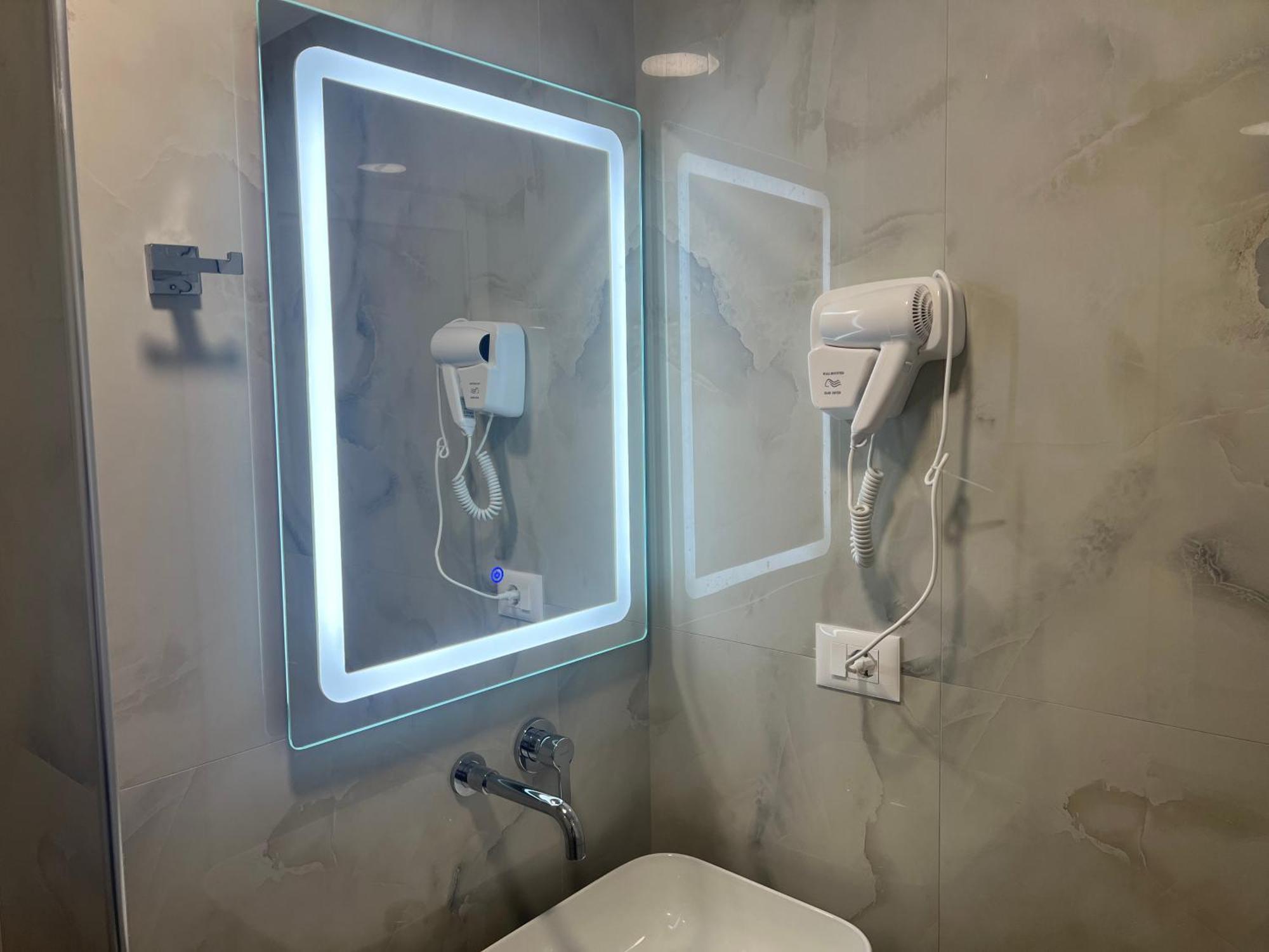 Agimi Hotel Ksamil Extérieur photo