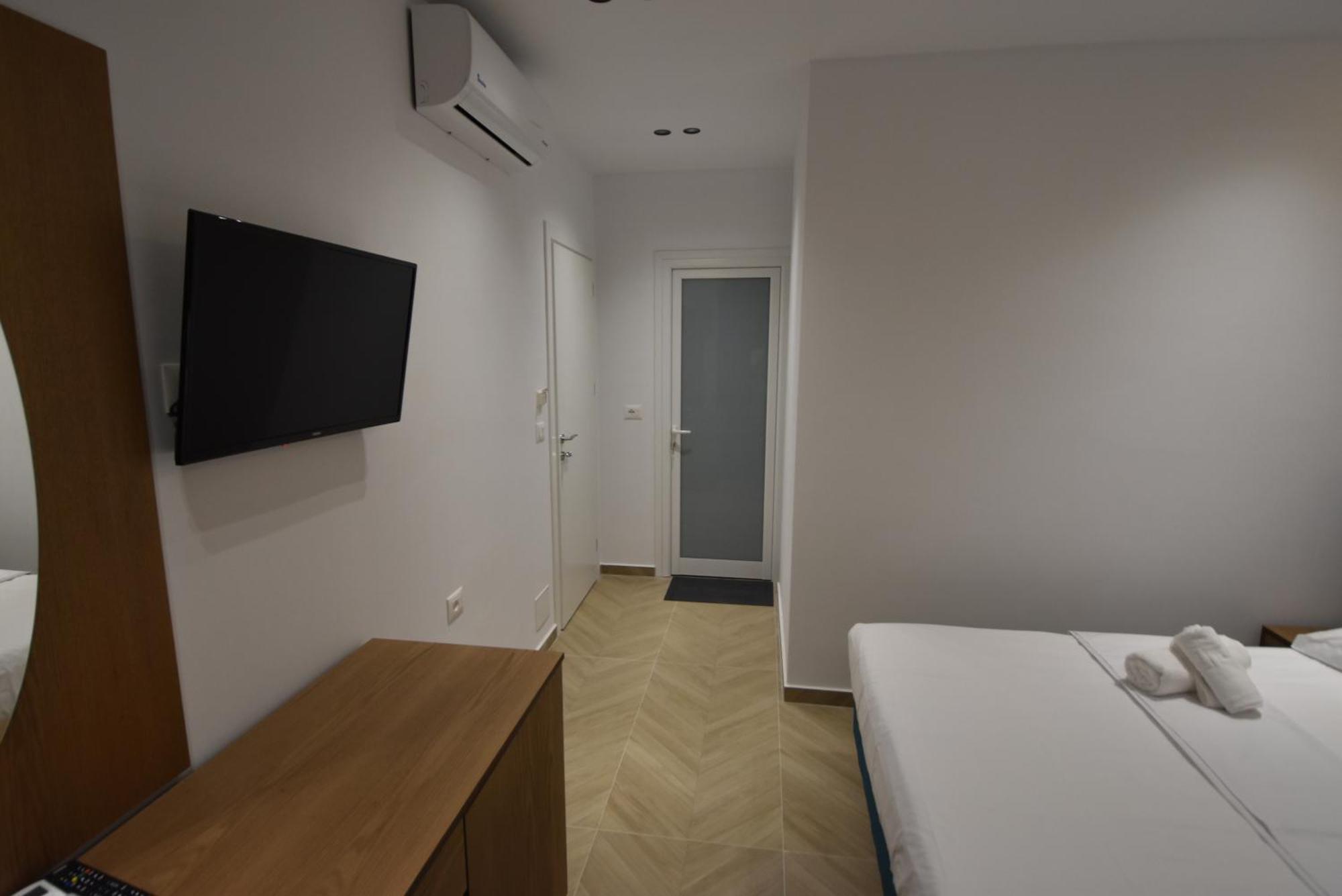 Agimi Hotel Ksamil Extérieur photo